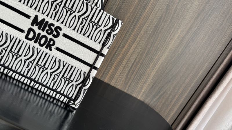 chr1st1an D10r shopping bags